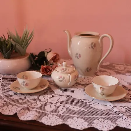 Miss Polly Apartment *